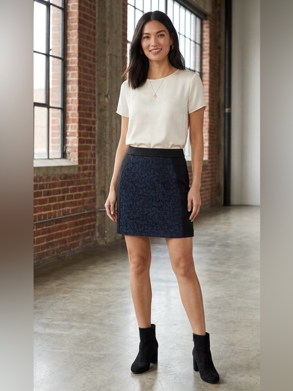 LOFT Skirt Black Navy Lace Overlay Small Stretch Office Academia